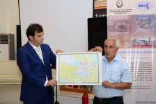 В Баку презентована книга об уничтожении в Армении азербайджанских мусульманских памятников (ФОТО)