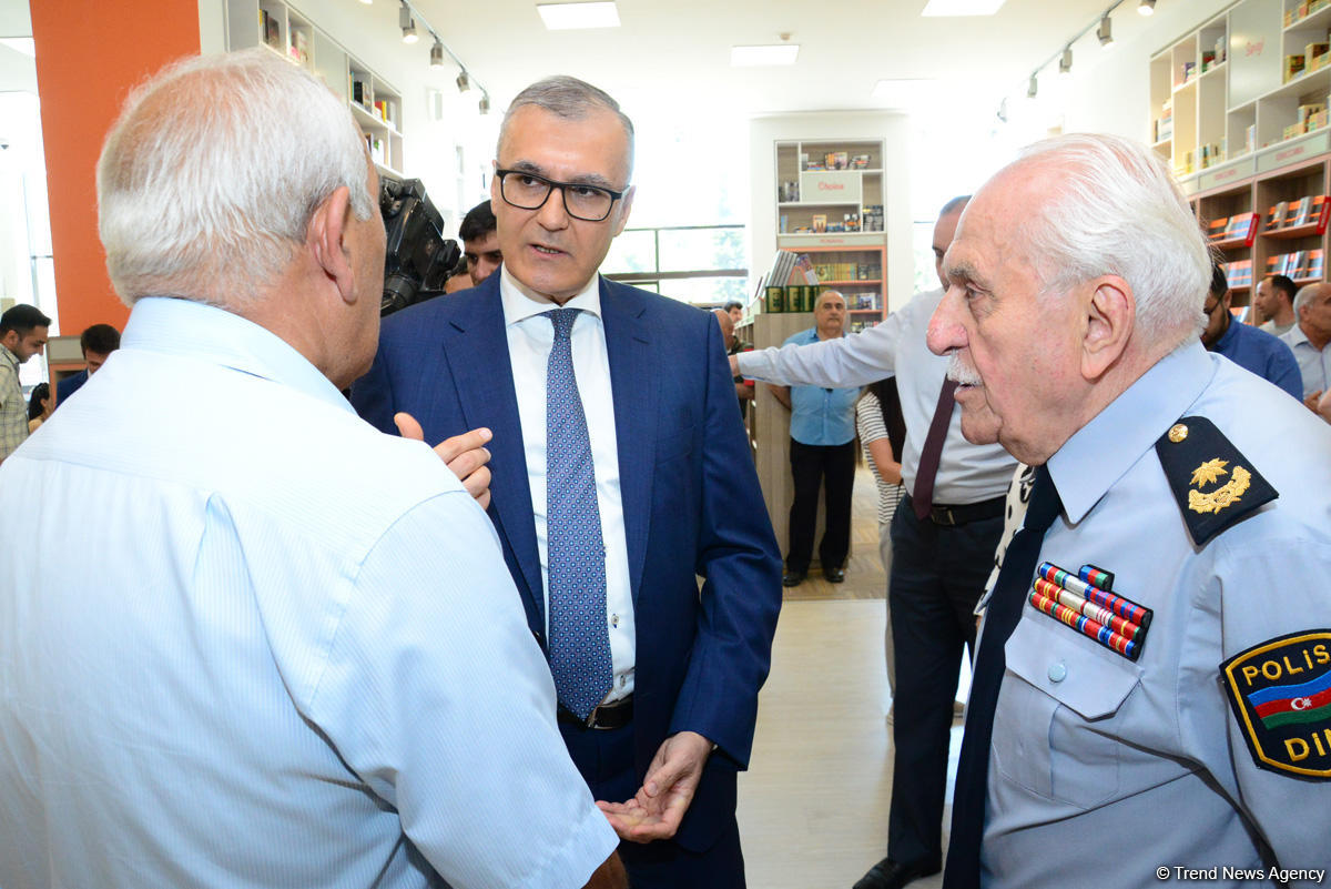 В Баку презентована книга об уничтожении в Армении азербайджанских мусульманских памятников (ФОТО)