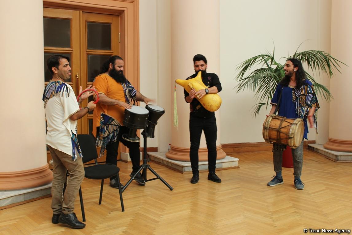 Открытие Дней культуры Ирана в Азербайджане – национальные костюмы, изделия ручной работы (ФОТО)