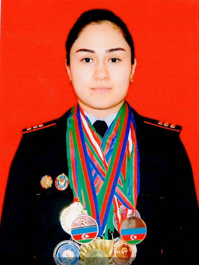 Самые прекрасные азербайджанские женщины-полицейские (ФОТО)