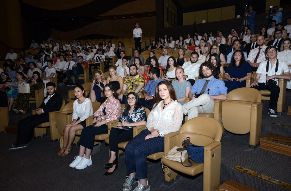 В Баку состоялась церемония открытия Международного форума по Карабаху (ФОТО)