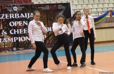 Жаркое лето Баку с освежающими танцами (ФОТО)