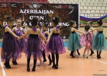 Жаркое лето Баку с освежающими танцами (ФОТО)