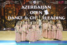 Жаркое лето Баку с освежающими танцами (ФОТО)