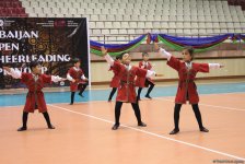 Жаркое лето Баку с освежающими танцами (ФОТО)