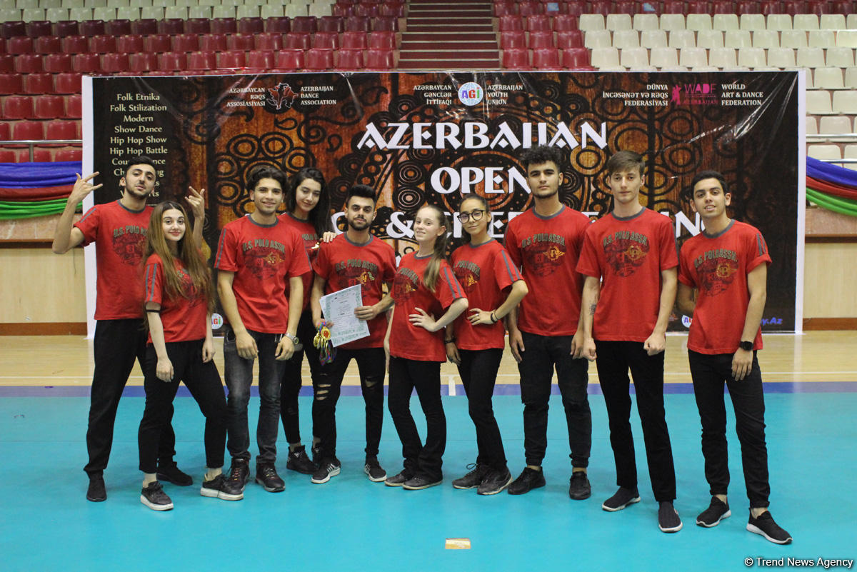 Жаркое лето Баку с освежающими танцами (ФОТО)