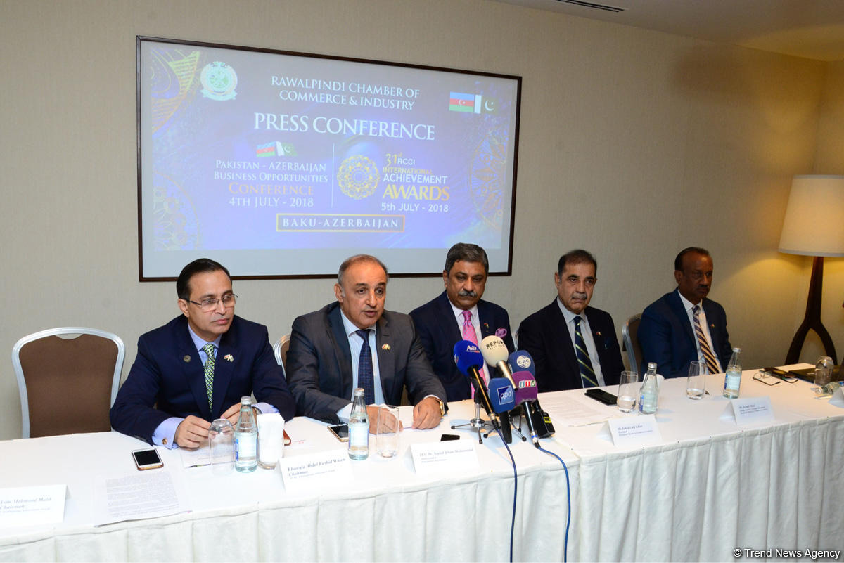 Исламабад и Баку должны наладить прямое авиасообщение и безвизовый режим для развития торговли -глава ТПП (ФОТО)