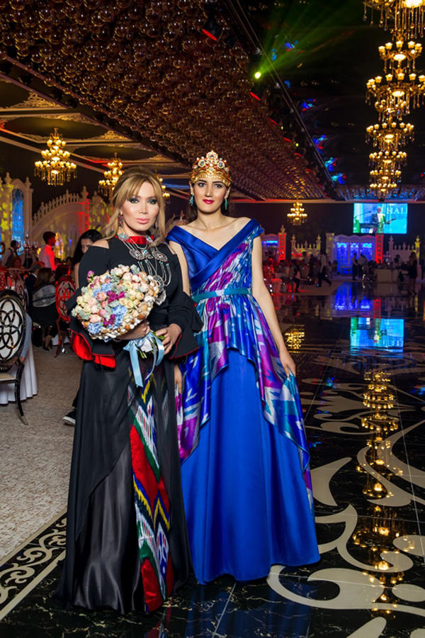 Воспоминания юности ожили в Баку – яркая палитра Востока Фахрии Халафовой и "Ялла"  (ВИДЕО, ФОТО)