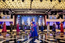 Воспоминания юности ожили в Баку – яркая палитра Востока Фахрии Халафовой и "Ялла"  (ВИДЕО, ФОТО)