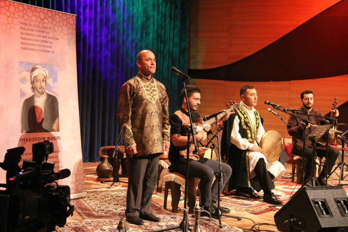 В Баку прошел потрясающий музыкально-поэтический вечер "Мир Насими" (ФОТО)