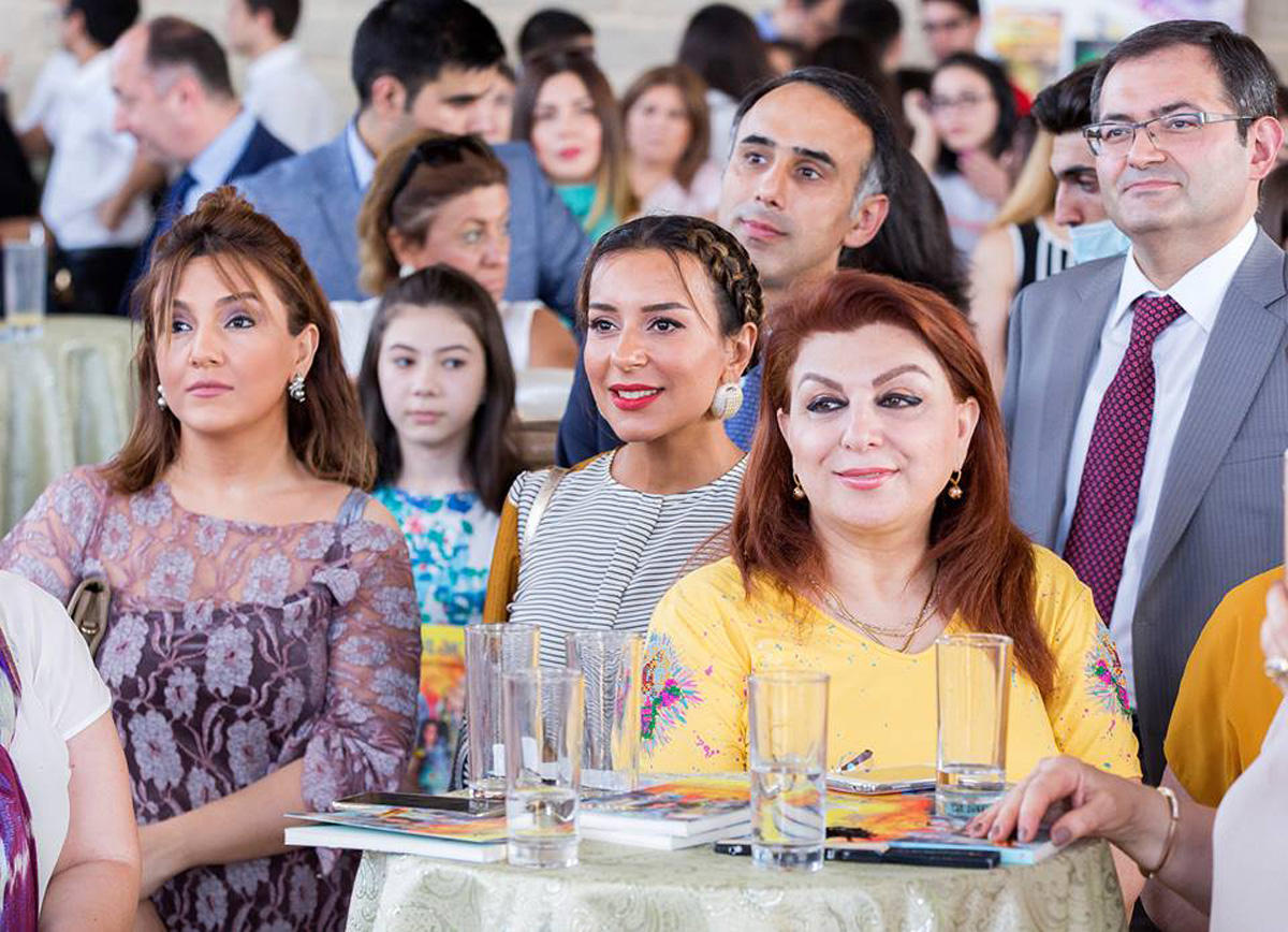 Первые супергерои Азербайджана! Фантастическая презентация "Принцессы планеты ветров" (ВИДЕО, ФОТО)