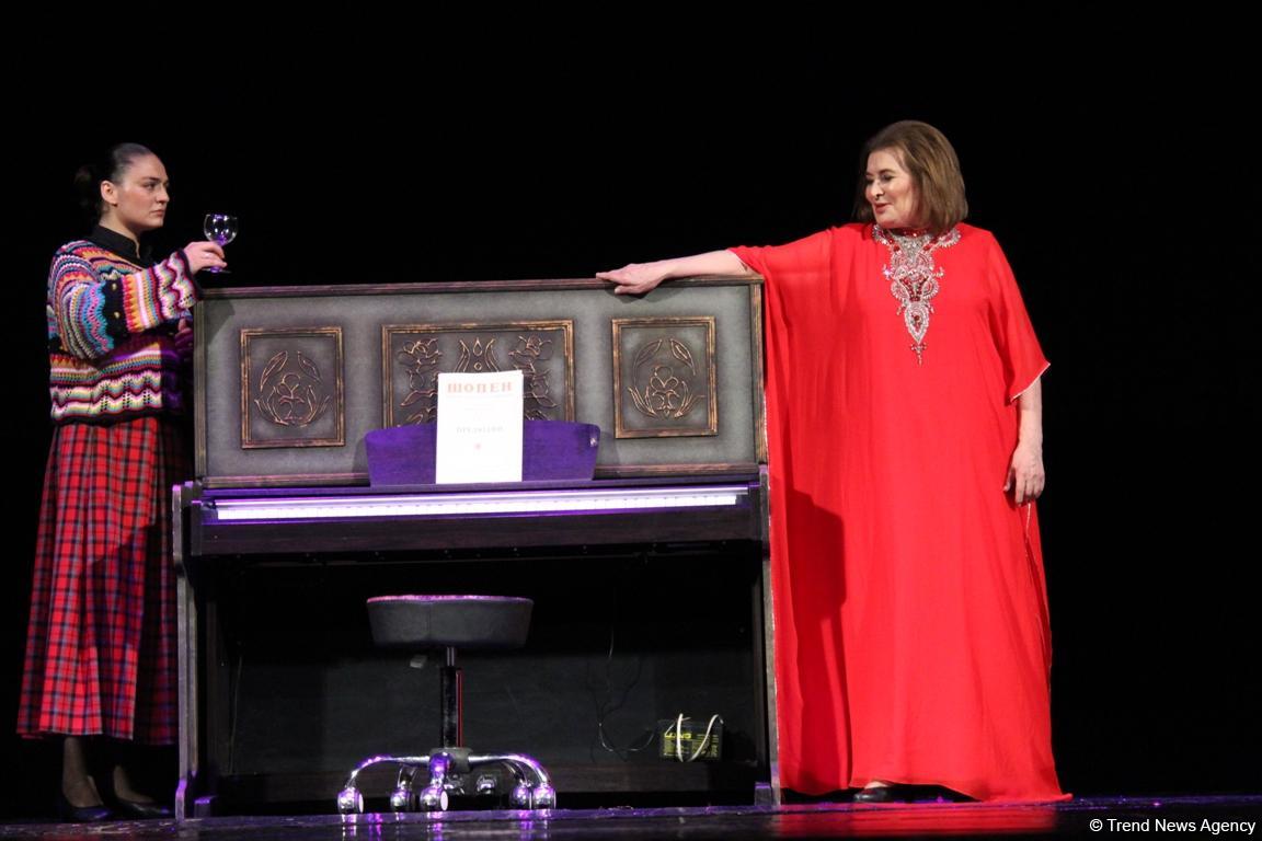 Истерика, крик, надрыв... - в бакинской русдраме закрыли театральный сезон (ФОТО)