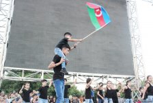 Жаркое лето Бакинского бульвара – танцы и песни народов мира (ФОТО)