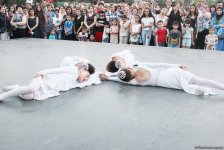 Жаркое лето Бакинского бульвара – танцы и песни народов мира (ФОТО)