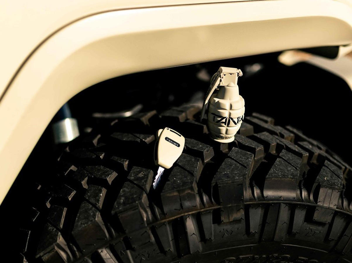 По дизайну уроженца Гянджи американцы выпустили военную версию внедорожника Tank (ФОТО)