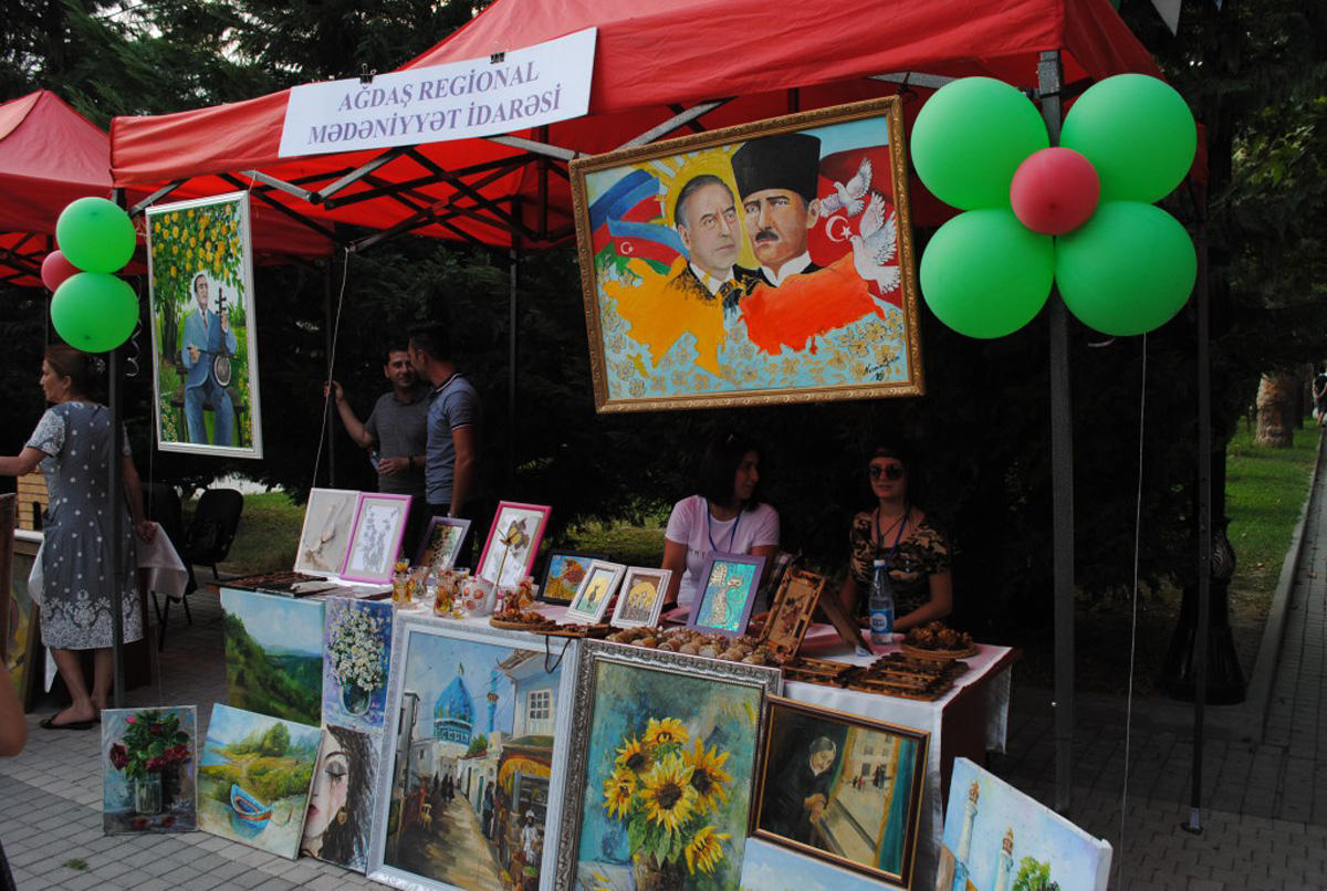 В Мингячевире прошел творческий фестиваль "Из регионов в регионы" (ФОТО)