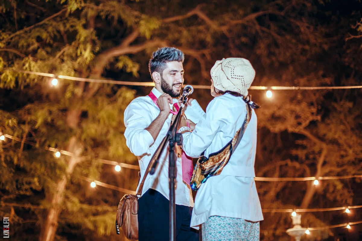 У азербайджанских актеров под открытым небом произошло лунное затмение (ФОТО)