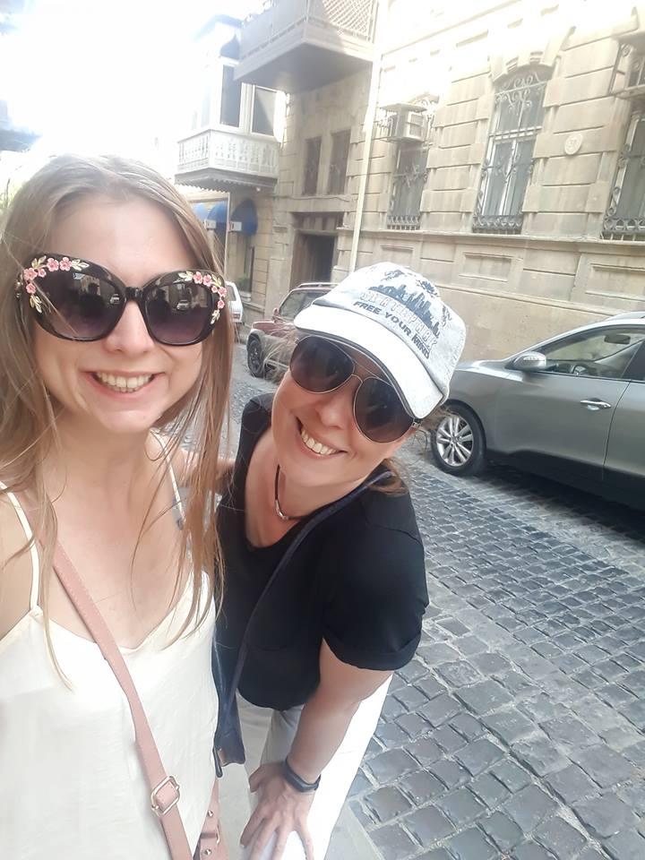 В Баку разбили тарелку и начали съемки романтической комедии "Однажды на жаре"  (ВИДЕО, ФОТО)