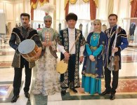 Вюсаля Ализаде в азербайджанском национальном платье очаровала гостей  "Астана-Аркау" (ФОТО)