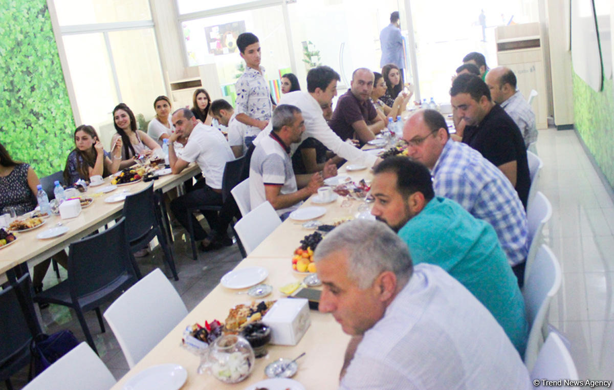 ASAN Xidmət вручил благодарственные дипломы представителям СМИ (ФОТО)