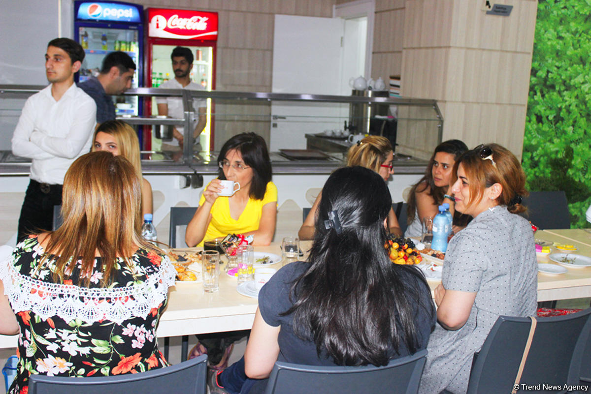 ASAN Xidmət вручил благодарственные дипломы представителям СМИ (ФОТО)