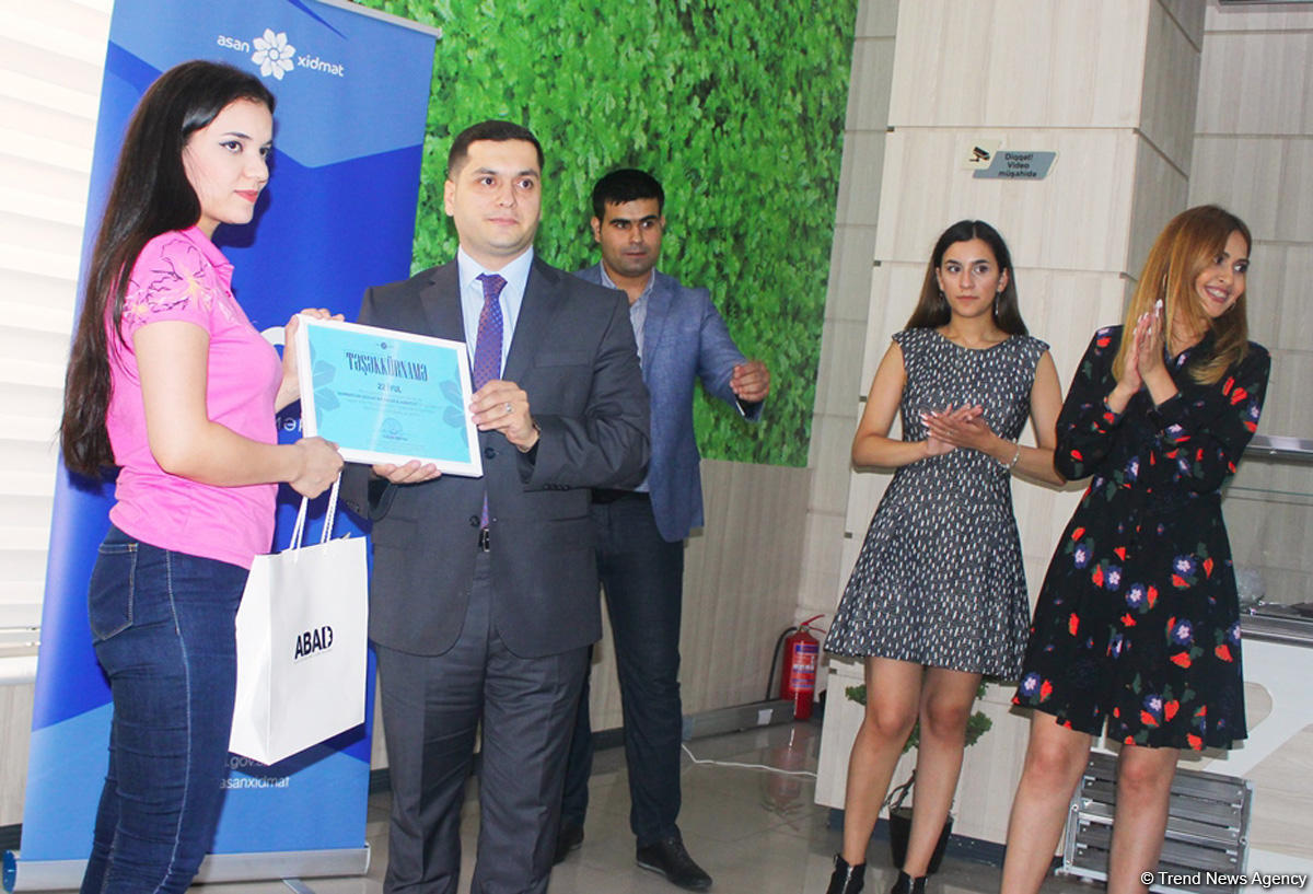 ASAN Xidmət вручил благодарственные дипломы представителям СМИ (ФОТО)