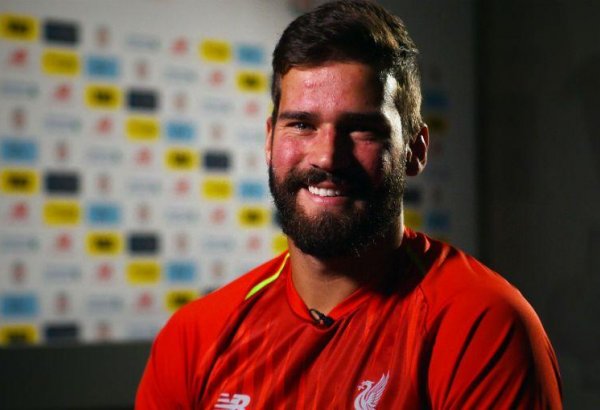 "Ливерпуль" купил Алисона у "Ромы" за рекордные для вратарей €72,5 млн