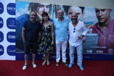 Приключения азербайджанцев и русских на берегу Каспия (ВИДЕО, ФОТО)