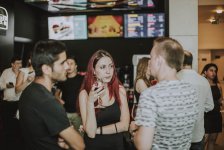 Выпускники Гарварда показали в Баку как заработать миллиард (ФОТО)