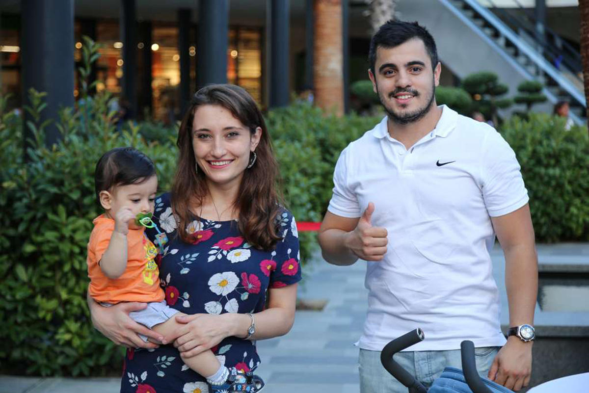 Приключения азербайджанцев и русских на берегу Каспия (ВИДЕО, ФОТО)