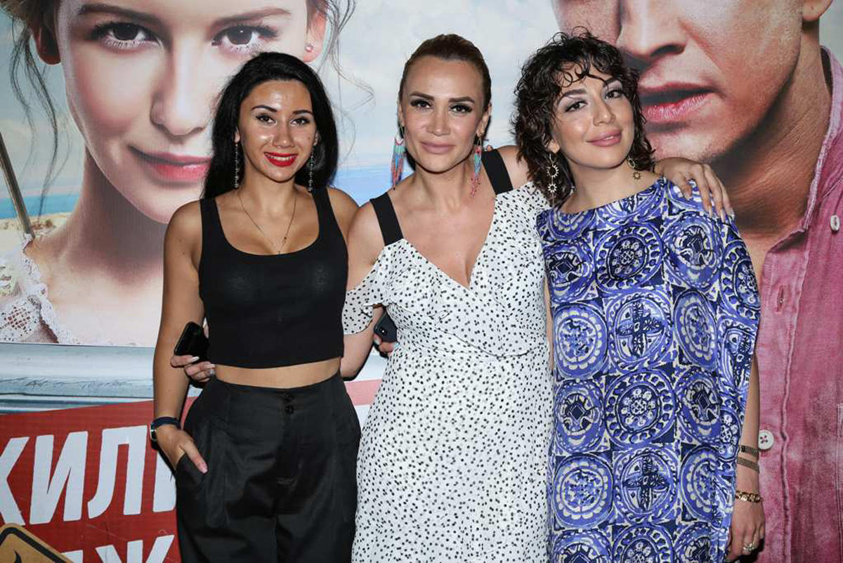 Приключения азербайджанцев и русских на берегу Каспия (ВИДЕО, ФОТО)