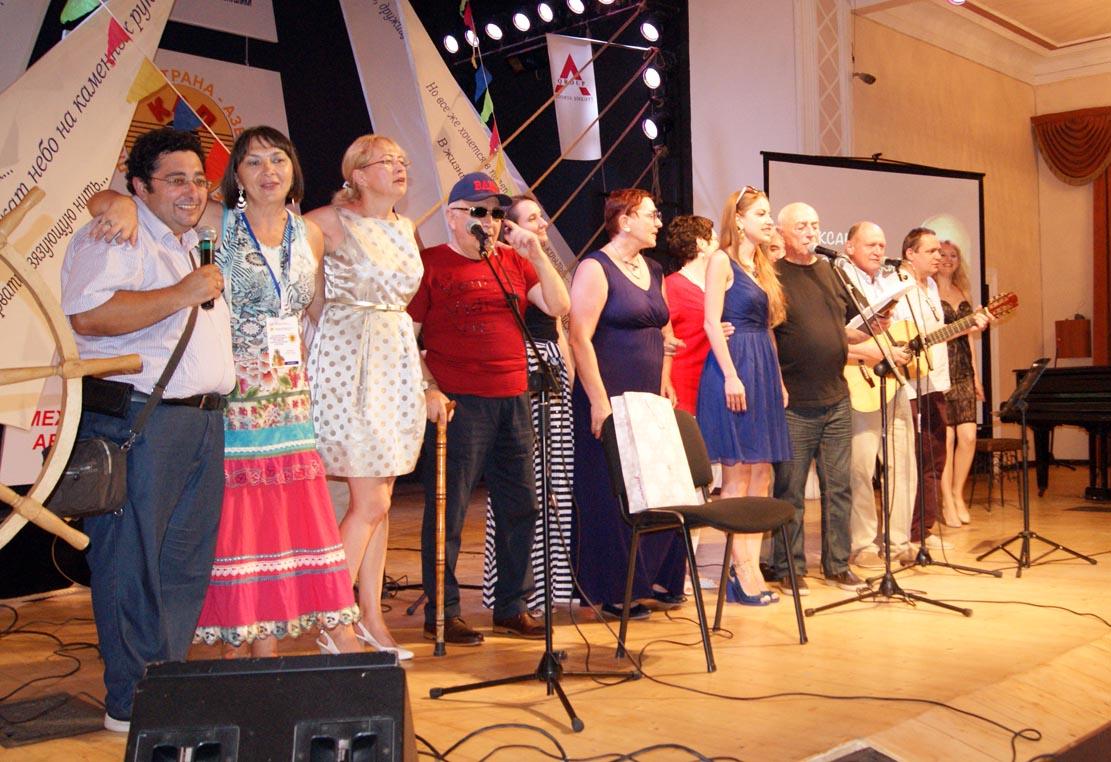 Владимир Глазунов: Мусульмане, православные, католики  - в Баку все говорили на одном языке (ФОТО)