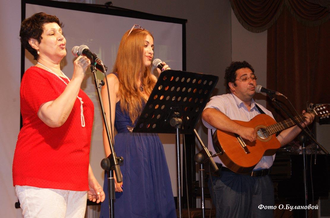 Владимир Глазунов: Мусульмане, православные, католики  - в Баку все говорили на одном языке (ФОТО)