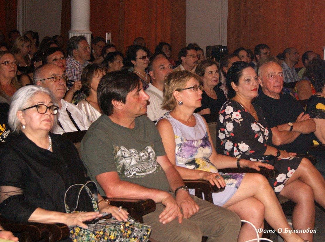 Владимир Глазунов: Мусульмане, православные, католики  - в Баку все говорили на одном языке (ФОТО)