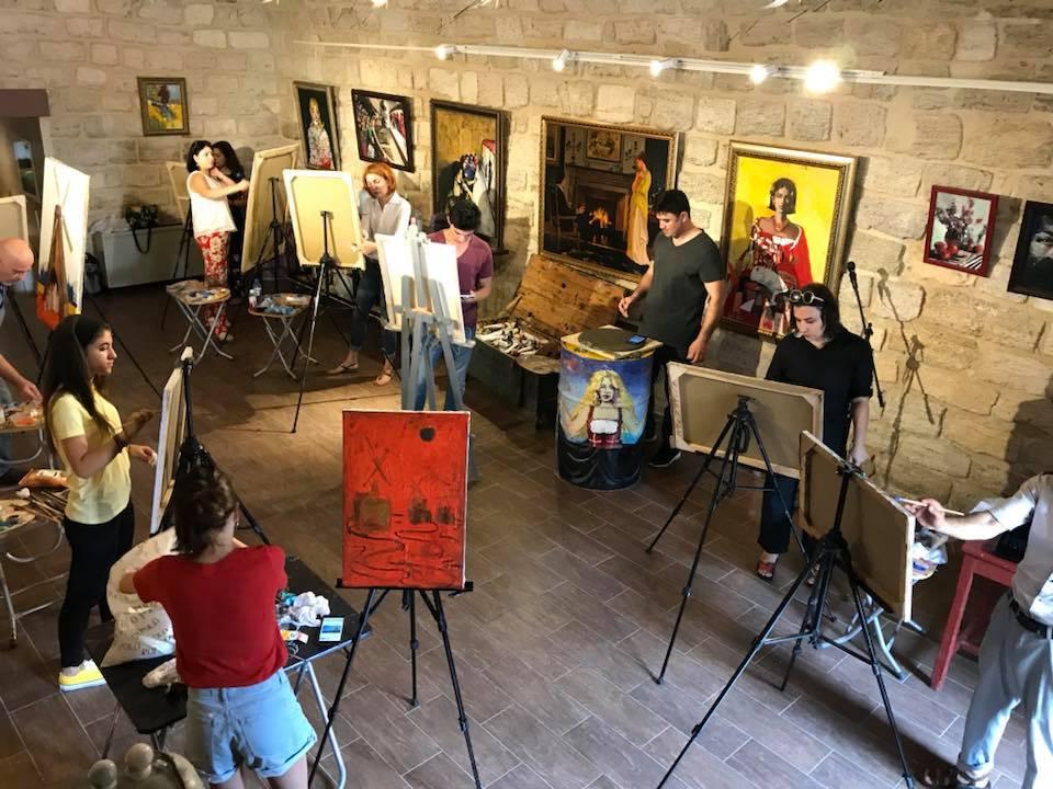 Посол Нидерландов в Азербайджане восхищен своим портретом: Страна тюльпанов и ветряных мельниц (ФОТО)