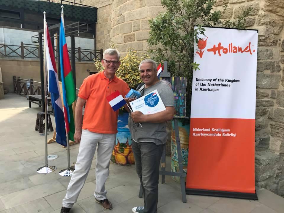 Посол Нидерландов в Азербайджане восхищен своим портретом: Страна тюльпанов и ветряных мельниц (ФОТО)