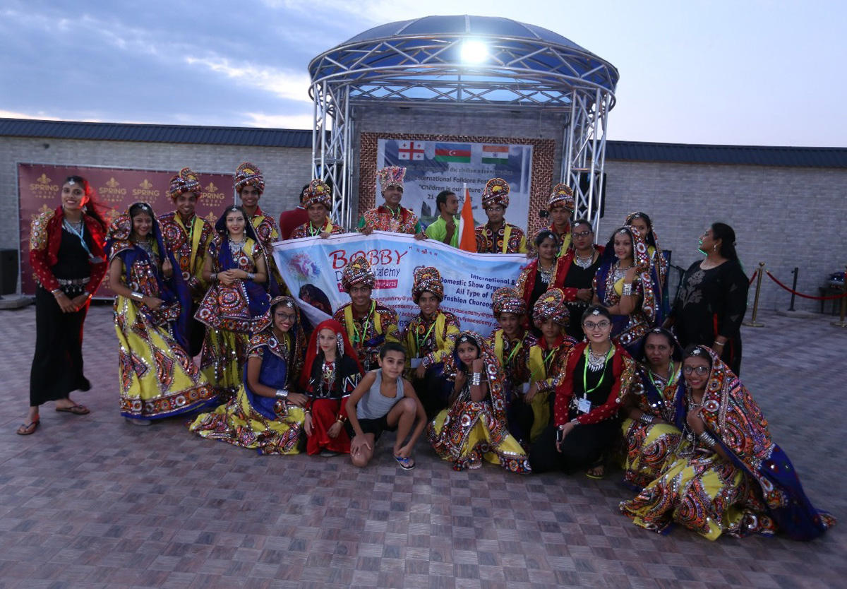 В Баку открылся Международный фестиваль фольклорного танца (ФОТО)