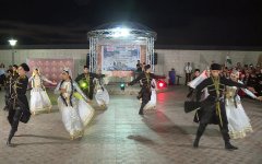 В Баку открылся Международный фестиваль фольклорного танца (ФОТО)