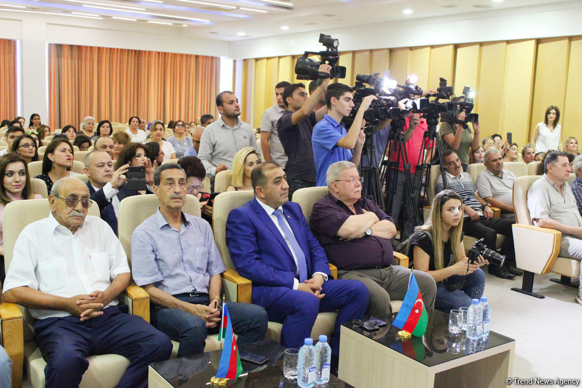 В Баку отметили юбилей Расима Балаева: Пример героических образов для молодежи (ФОТО)