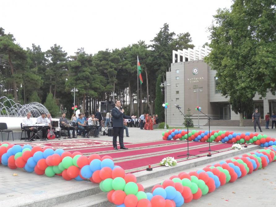 В курортном Нафталане прошел творческий фестиваль "Из регионов в регионы" (ФОТО)