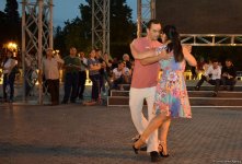 Романтическое аргентинское танго в вечернем Баку (ФОТО)