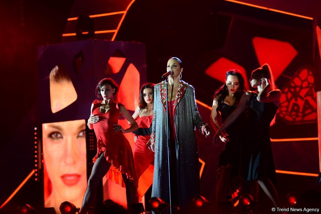 Когда летела в самолете, то уже была потрясена Баку – Слава (ФОТО)