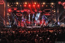 ЖАРА 2018 – эйфория от "Ленинград", фанат прорвался к Jah Khalib, сын Майкла Джексона (ВИДЕО, ФОТО)