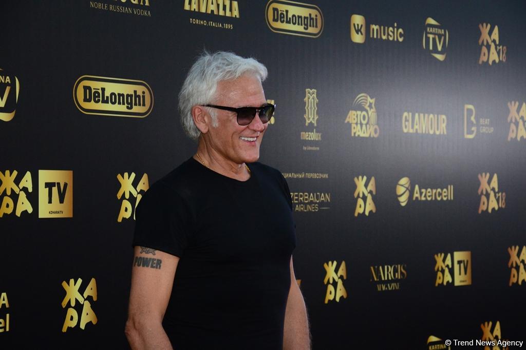 Звезды на красной дорожке закрытия фестиваля "ЖАРА-2018". До новых встреч! (ФОТО)