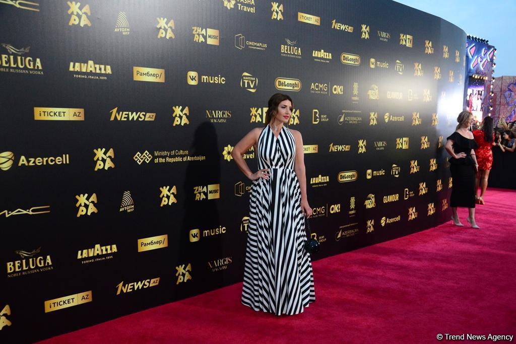 На фестивале "ЖАРА" всегда хочется выглядеть роскошно - Жасмин (ФОТО)