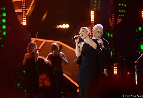 История любви Валерия Меладзе и Альбины Джанабаевой в Баку (ВИДЕО, ФОТО)