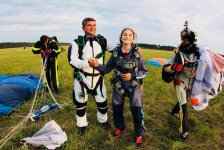 Впервые 13-летняя азербайджанка совершила прыжок  с парашютом с высоты 4400 метров! (ВИДЕО, ФОТО)