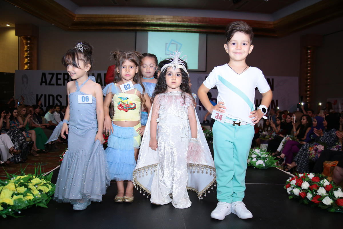 В Баку показали тренды летней детской моды (ФОТО)