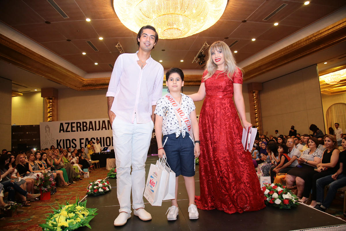 В Баку показали тренды летней детской моды (ФОТО)