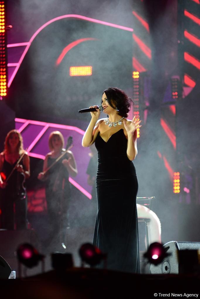 Когда летела в самолете, то уже была потрясена Баку – Слава (ФОТО)